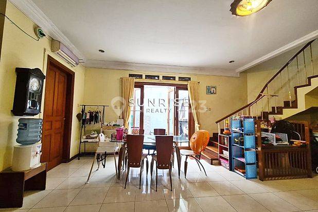 Rumah Megah Area Elit Tenang Dkat Mall Gandaria, Kebayoran Baru