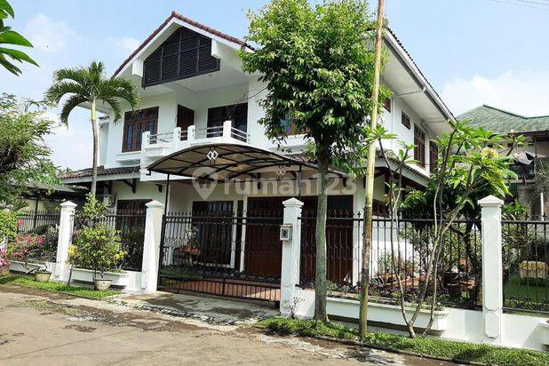 Rumah megah dijual dalam komplek Citra Antapani