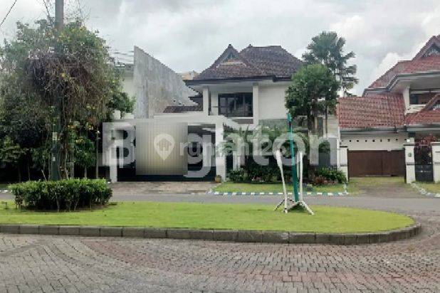 Jual Rumah Cantik Modern di Araya Boulevard
