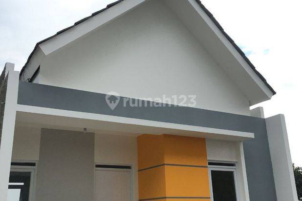 Rumah di CIHANJUANG CIMAHI DKT PEMKOT CIMAHI SARIWANGI PASTEUR SHM Baru Strategis Adem Sejuk Nyaman