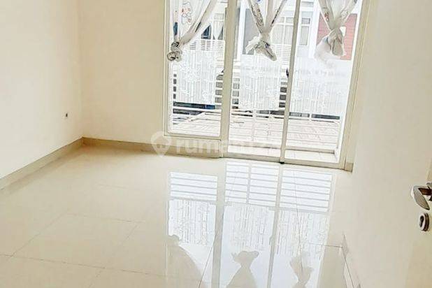 Rumah Di Cluster East Coast Green Lake City Siap Huni 