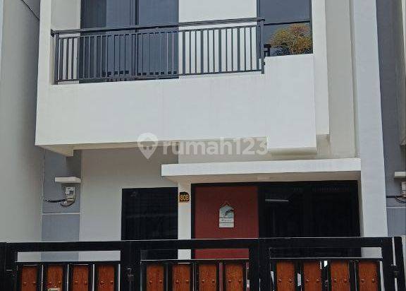 Rumah 2 Lantai Baru Murah Modern di Jatiwarna Bekasi Selatan