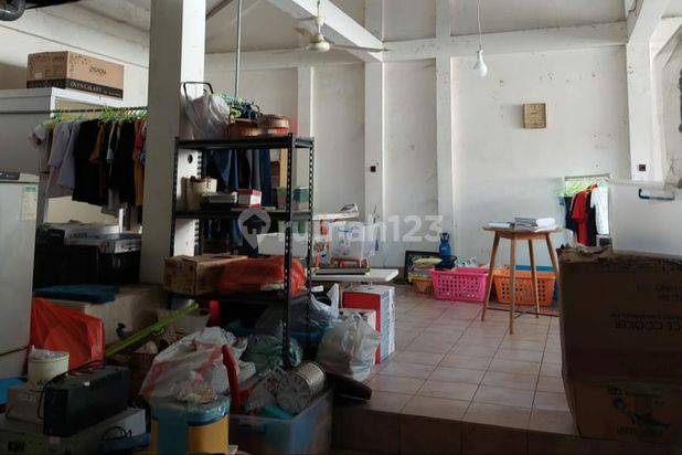 Rumah Bagus SHM di Darmo Harapan, Surabaya