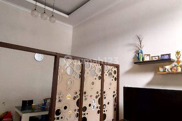 Terlangka Rumah Sukolilo Dengan Area Taman Depan Dan Belakang