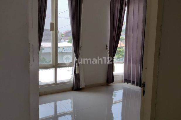 Rumah di Suko 2 Lantai Sudah Renovasi HGB Selatan