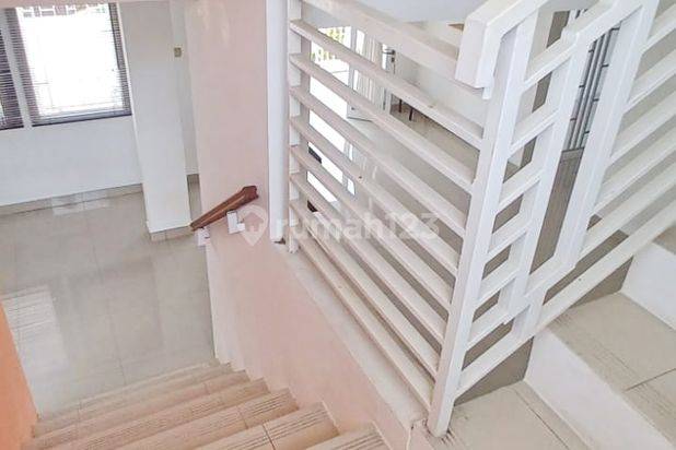 Hunian 3 Lantai Estetik Bagus Sekali Palm Hills