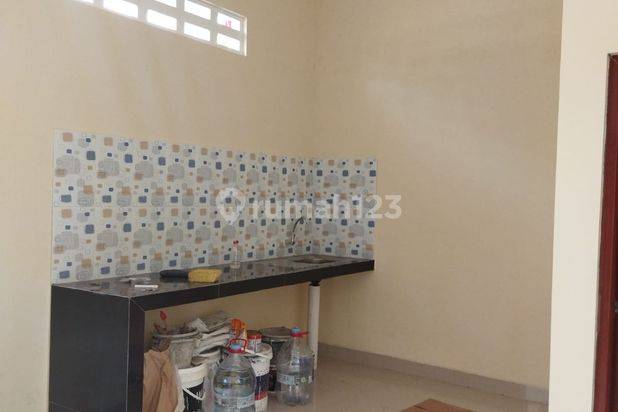 Rumah siap huni di dekat kampus UNRIYO maguwo SHM Baru