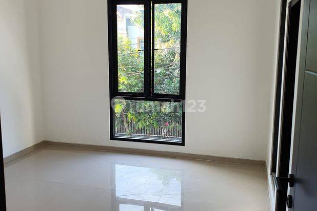 Rumah di Nirwana Eksekutif, Surabaya Murah Siap Huni Sam.a589