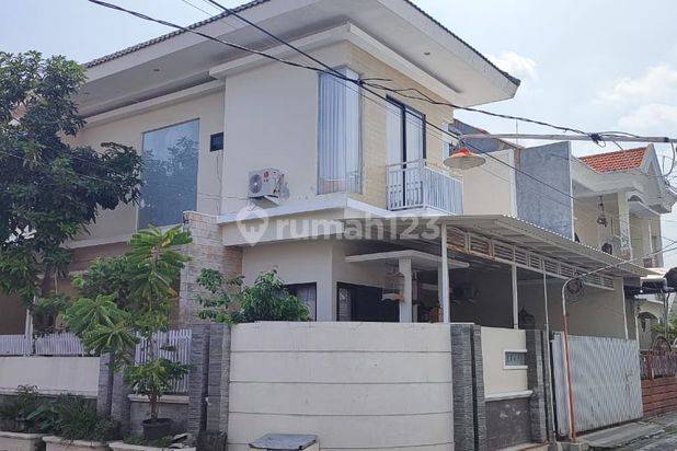 Ca1922 Dijual Terbatas Rumah Hook Semi Furnish di Mulyosari Utara