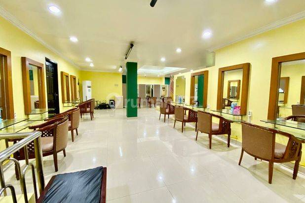 Rumah Cocok Untuk Usaha di Kebayoran Baru, Jakarta Selatan