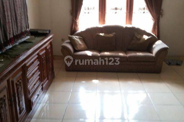 Rumah di Komplek Billy &Moon Pondok Kelapa Jakarta 2 Lantai SHM