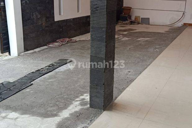 Rumah Bagus Terawat di Jalan Cipedes Tengah, Bandung 