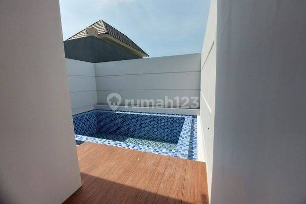 Jual rumah baru siap huni ada kolam renang pribadi lokasi dekat tol sidoarjo (safira garden)