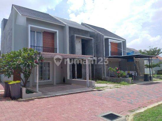 RUMAH DALAM CLUSTER EXCLUSIVE DKT TOL JATIWARINGIN JAKARTA TIMUR 