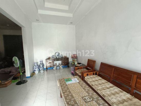 Rumah tengah kota Semarang strategis dekat jl raya bisa untuk usaha kos dijual di Rogojembangan Kedungmundu Tembalang Semarang tengah