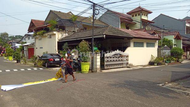 Dijual Murah Melalui Lelang Rumah Komplek di Pasar Minggu