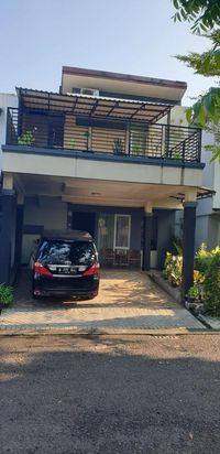 Rumah 2lantai dengan Teras Balkon di BSD Icon