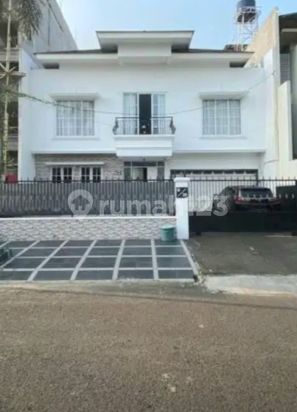 Rumah baguss siap huni 2 lantai puri gardena