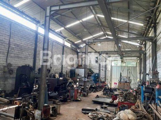 Gudang Raya Mayjend Sungkono Malang 