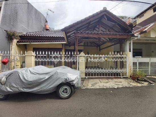 Rumah di tomang, jakarta barat , startegis dekat taman anggrek  dan central park