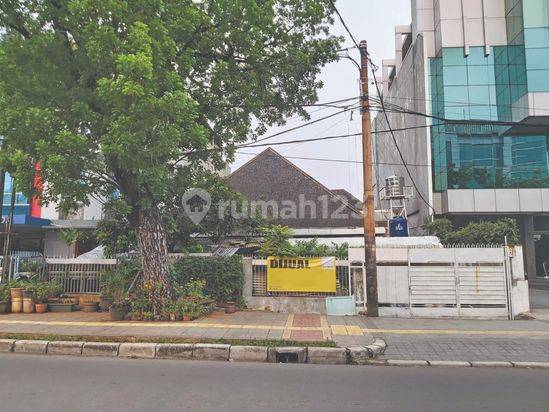 Rumah hitung tanah komersial di dekat tanah abang, jakarta pusat