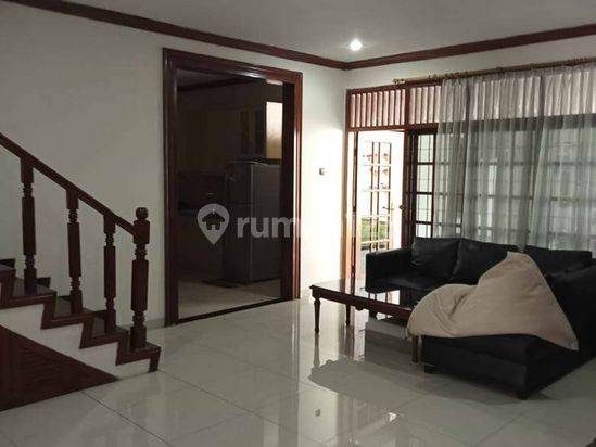 Disewakan Rumah Terawat Furnished Pd012159