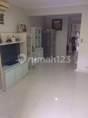 Rumah di Area Ramai Solontongan Buah Batu Bandung