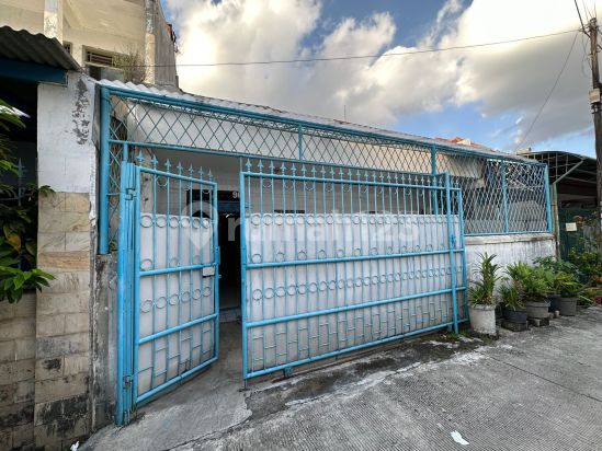 Rumah di Jalan mangga duri Kepa Jakarta Barat 