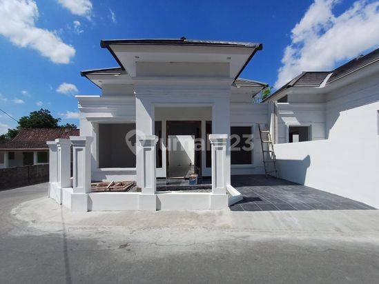 Rumah Baru Hook Minimalis Modern Siap Huni di Kalasan, Sleman 