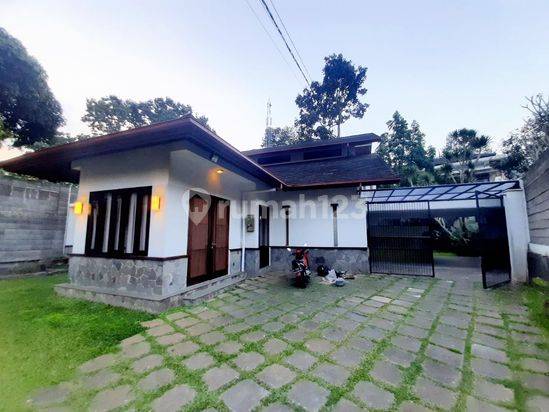 Rumah Mewah Private Pool di Hegarmanah Bandung 5 menit ke Dago