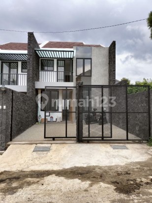 Rumah Baru Modern Tropis Di Setiabudi Bandung Ada Private Pool