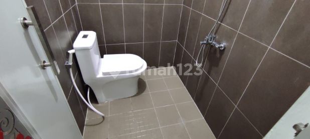 Di jual cepat Rumah kos aktif murah margahayu Metro MIM,siap huni 2,5 lantai jarang ada.cck U/Invest