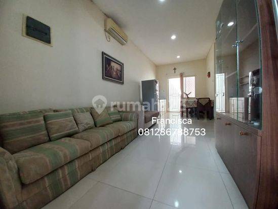 D I J U A L Rumah di Puri Mansion