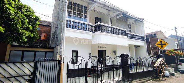 Rumah kost aktif di Margahayu Metro 2 Lantai Bagus harga murah