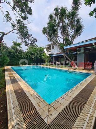 *RUMAH LAMA - COCOK UNTUK KANTOR/USAHA - LOKASI DI JALAN UTAMA