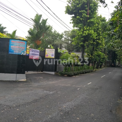 Rumah 1 lantai disewa kan strategis 