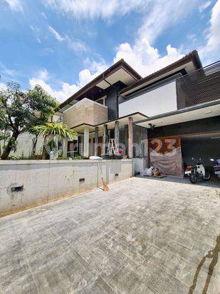 House Wijaya Kebayoran Baru, Jakarta Selatan