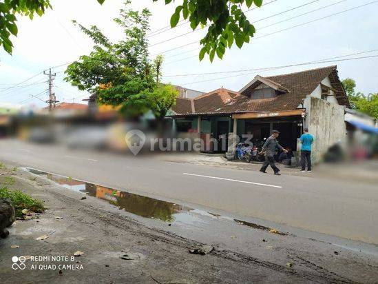 Tanah Luas Ada Rumahnya Lokasi Strategis Dekat Mall The Park 