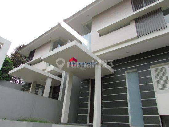 Dijual Rumah Baru 2 Lantai 4 Kamar di Cipete, Jakarta Selatan