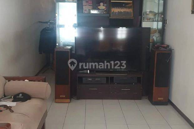 Rumah dijual di Taman kopo indah 2 SHM Butuh Renovasi