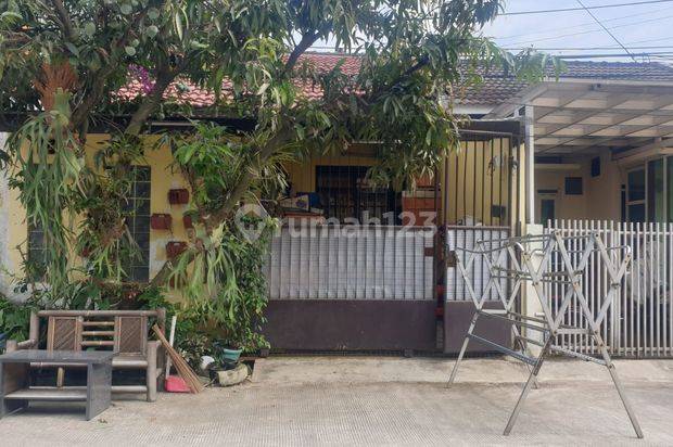 Rumah dijual di Taman kopo indah 2 SHM Butuh Renovasi
