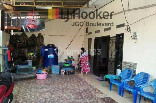 Rumah Sudah Renovasi Unfurnished SHM di Perumahan Mutiara Gading City , Bekasi