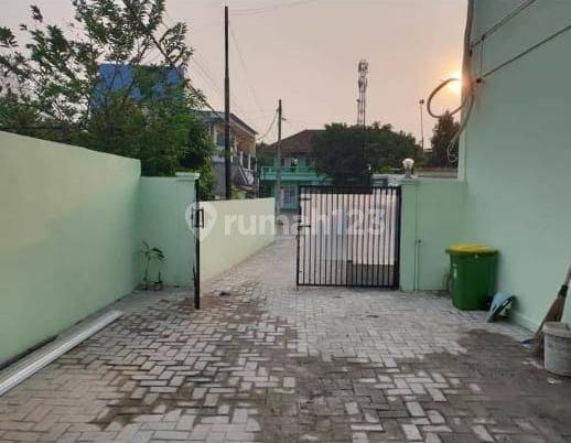 Rumah Kontrakan Kost 2 Lantai di Serpong