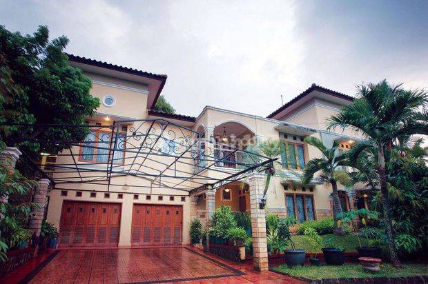 Rumah di Bintaro ,uk 18x30m, Semi Furnish, Shm, Tangerang Selatan