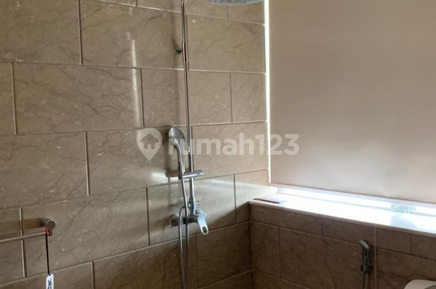 Apartemen St. Moritz, Uk 157 M2. Furnish, 2 BR , Ppjb, Jakbar 