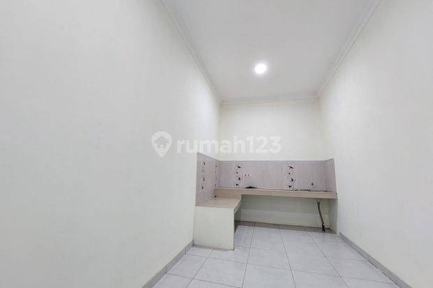 Rumah bangunan baru di Perumahan p&k 2 Lantai SHM