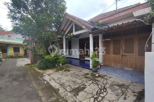 Dijual Murah Rumah Tanah Luas di Kota Mgelang Dekat Univ Tidar