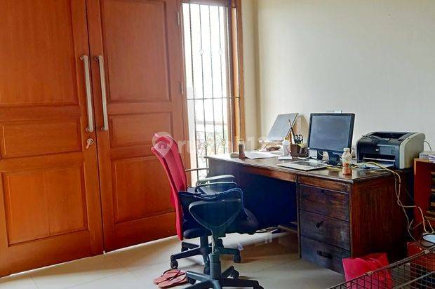 Turun harga, rumah dalam Komplek, Jalan Lebar,  lokasi tenang, akses mudah, dekat kampus, Kembangan Meruya Selatan