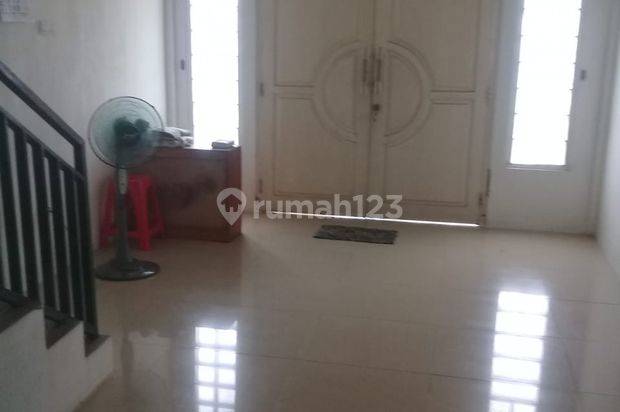 Rumah 2 Lantai SHM di Surabita Cisauk Tangerang