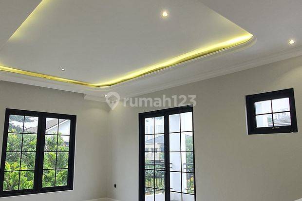 RUMAH FULL CLUSTER  MEWAH DI SCBD BSD CITY, SIAP HUNI, ASRI ,DEKAT AKSES TOL